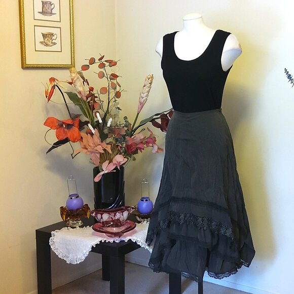 NWT Women Olive Green 3-Layers of Tiered Ruffle Lace Design Midi Skirts L 12 - Picture 8 of 15